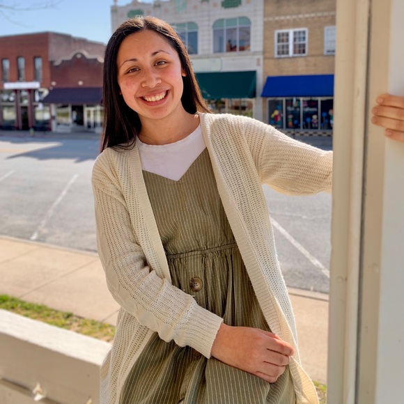 •MEET ME• - Picture 9 of 16